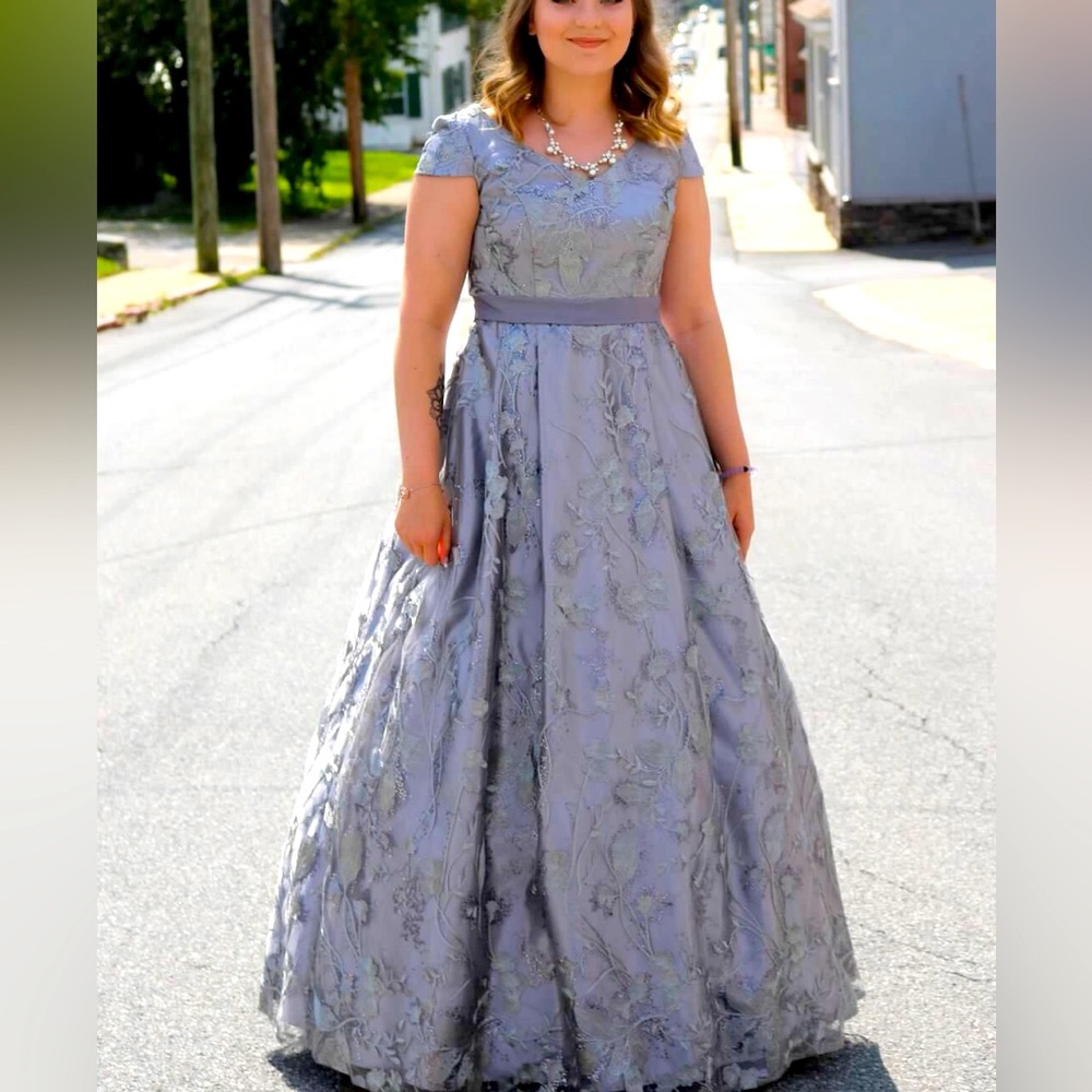 Alex evenings prom dress size 4